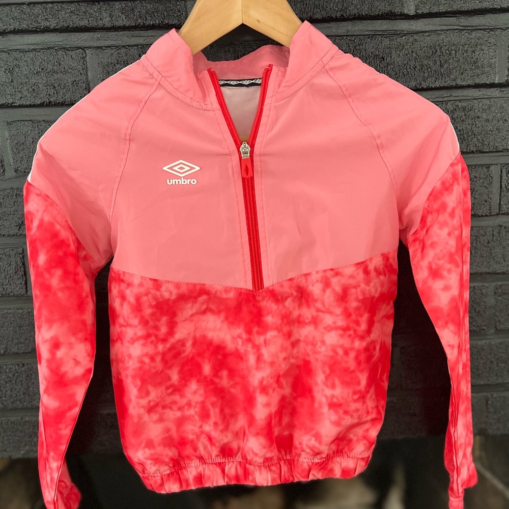 Umbro-Youth Wind Breaker 3/4 Zip Pullover Girl Youth Size SMALL Pink
Polyester